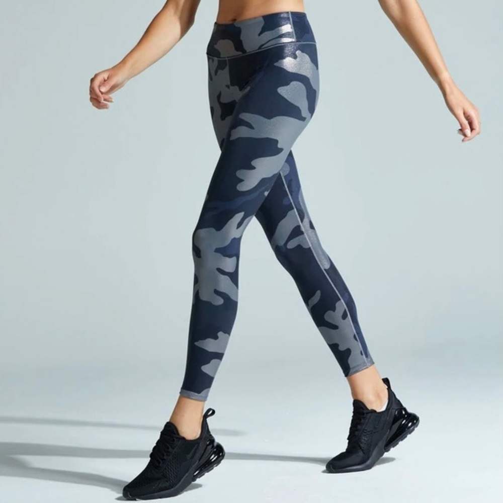 NOLI Guerra Metallic Camo Leggings Size L